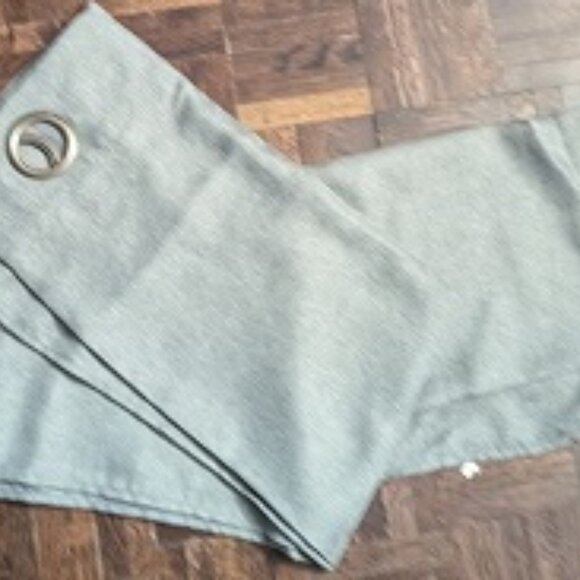 Brand New - Set of Two - Grommet Top Header Drapes - Soft Linen Like Fabric - Picture 1 of 3